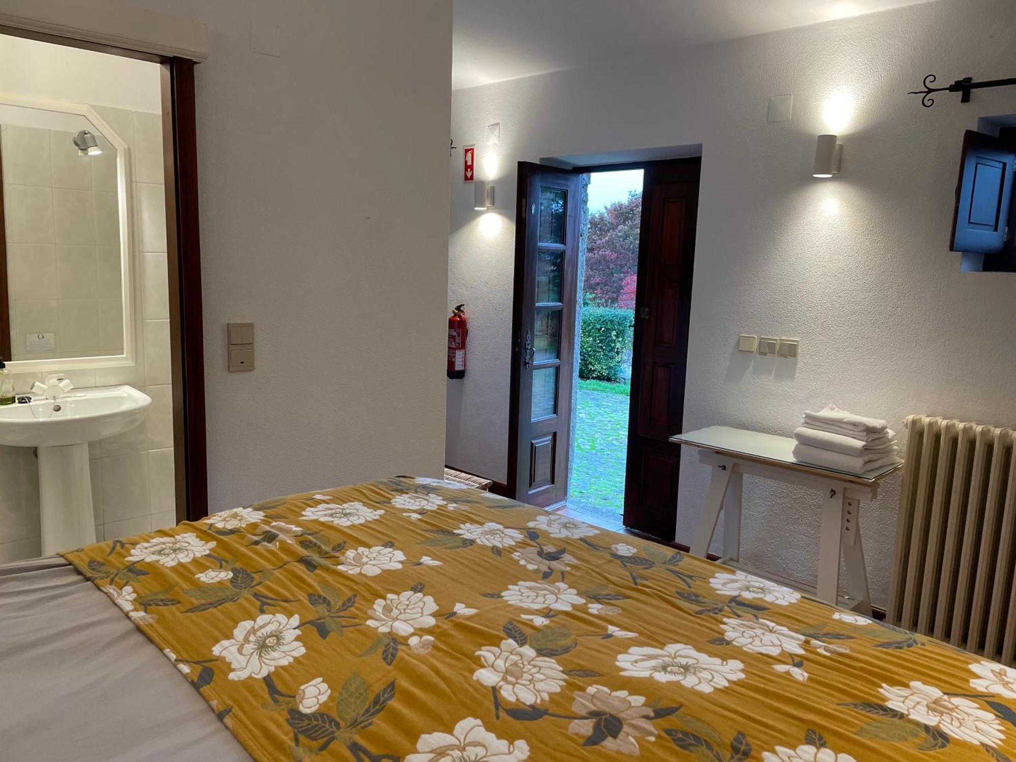 The Quixote House Bed & Breakfast Caminha Exterior foto